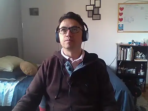 Snapshot of Diptongo chatting on November 2025 01:04:01 PM Diptongo online show from November 2025 01:04:01 PM