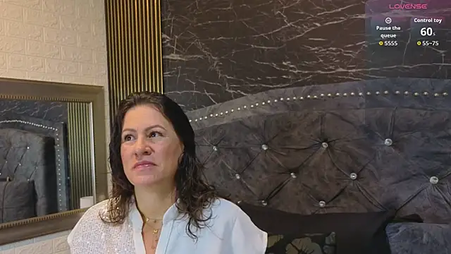 charlotte  G online show from April 2026 11:22:02 AM