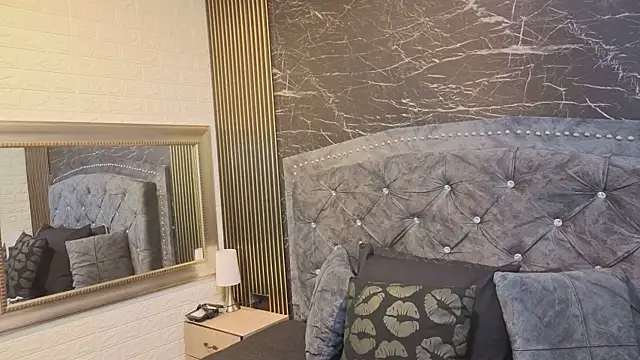 charlotte  G online show from March 2026 10:25:02 AM