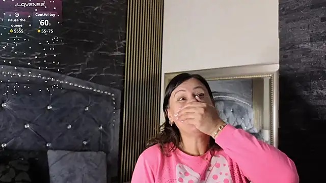 charlotte  G online show from January 2026 11:03:02 AM