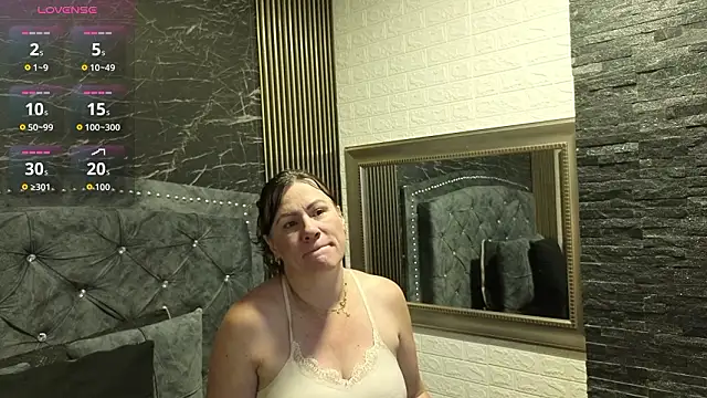 charlotte  G online show from February 2026 10:13:02 AM