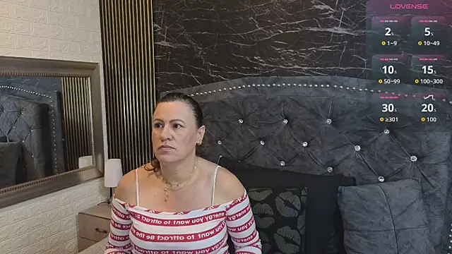 charlotte  G online show from April 2026 10:39:01 AM