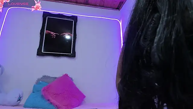 liz 25b online show from November 2025 04:13:01 AM