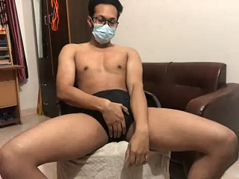 Zeuhorny online show from March 2026 11:50:01 PM