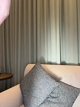 Miuzxc online show from January 2026 02:45:01 PM