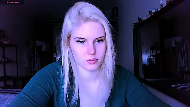 VoluptuousDreams online show from March 2025 02:55:02 PM
