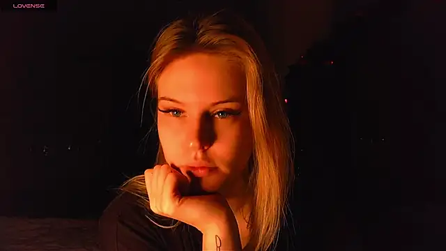 VoluptuousDreams online show from January 2025 08:34:02 PM