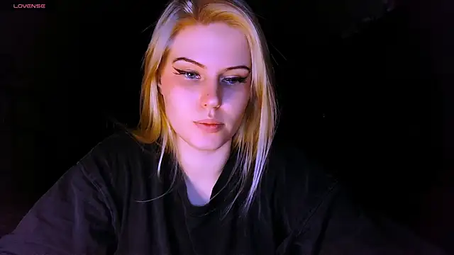 VoluptuousDreams online show from March 2025 04:11:01 PM