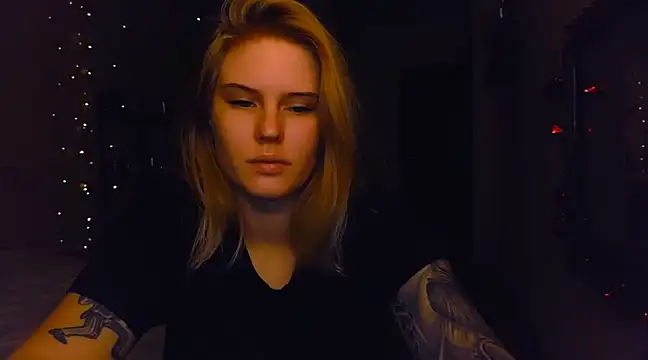 VoluptuousDreams online show from December 2024 06:27:02 PM