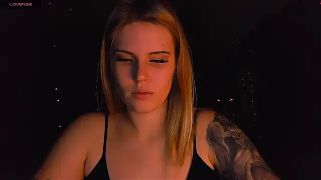 VoluptuousDreams online show from January 2025 03:11:01 PM