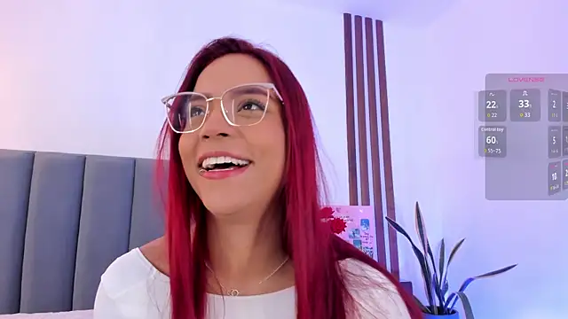 Scarlett Morgan  online show from November 2025 07:50:01 PM