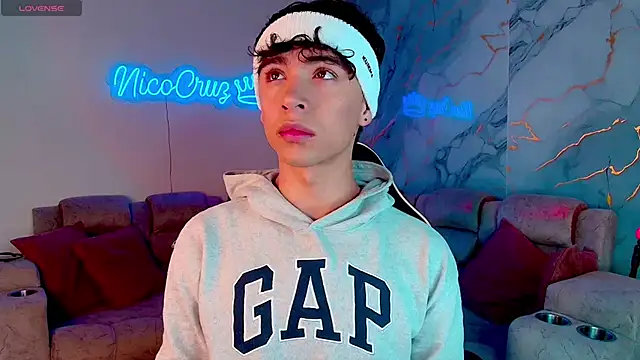 Niico Cruz online show from March 2026 10:16:01 PM