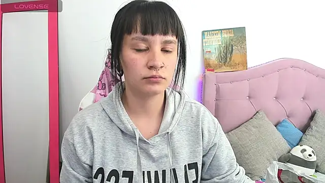 Snapshot of Katalina_novoa chatting on March 2025 12:40:02 AM Katalina novoa online show from March 2025 12:40:02 AM