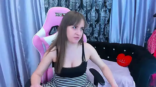KamilaFoxy online show from February 2025 04:21:02 AM