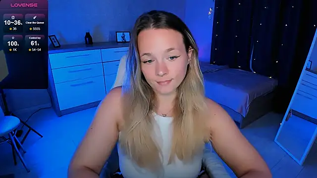 Snapshot of SherillBrill chatting on October 2025 02:40:01 PM SherillBrill online show from October 2025 02:40:01 PM