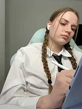 StellaLawless online show from March 2026 02:04:02 AM