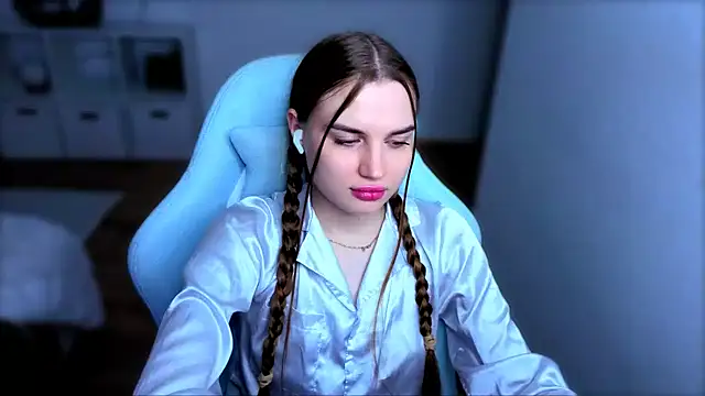 StellaLawless online show from November 2025 08:56:01 PM