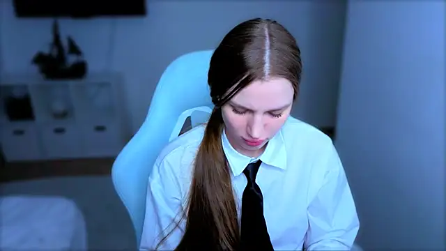 StellaLawless online show from March 2026 09:15:01 PM