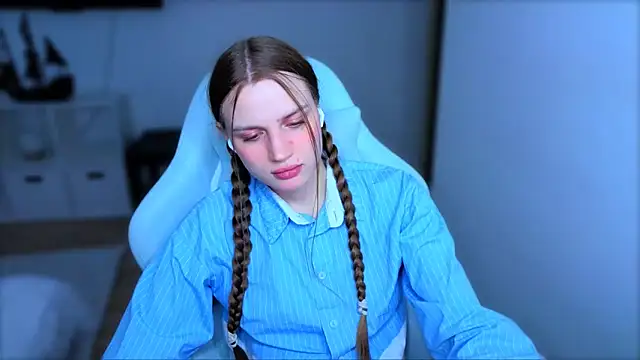 StellaLawless online show from March 2026 12:16:02 PM