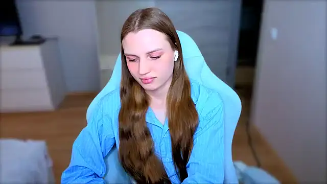 StellaLawless online show from May 2026 10:19:02 AM