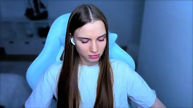 StellaLawless online show from October 2025 08:20:01 PM