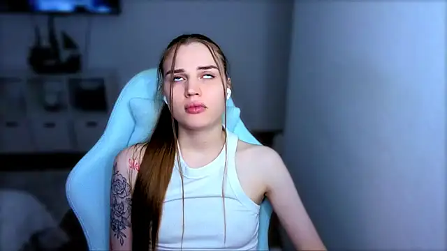 StellaLawless online show from November 2025 07:39:01 PM