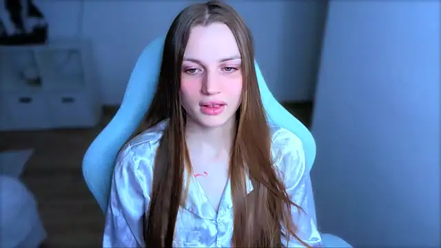 StellaLawless online show from April 2026 06:47:01 PM