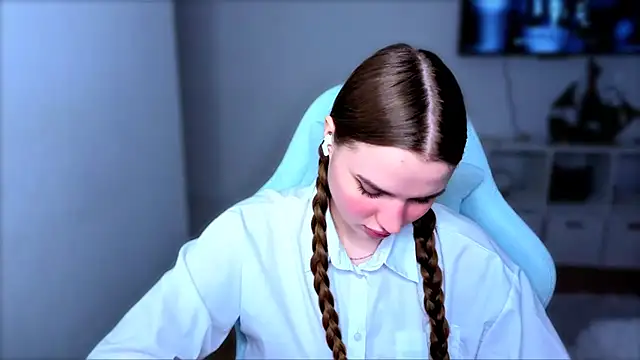 StellaLawless online show from December 2025 10:43:01 AM