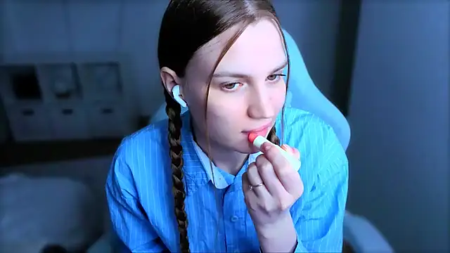 StellaLawless online show from March 2026 07:37:01 PM