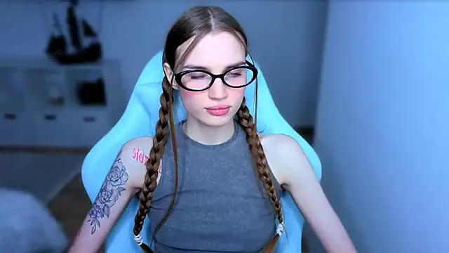 StellaLawless online show from October 2025 12:06:02 PM