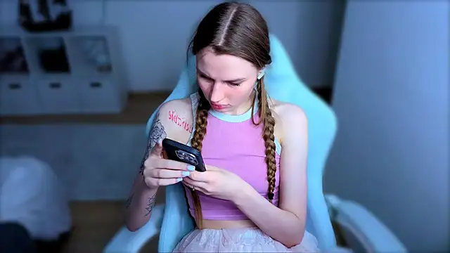 StellaLawless online show from February 2026 12:51:02 PM