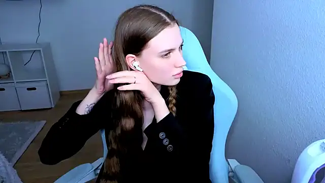 StellaLawless online show from March 2026 06:22:02 PM