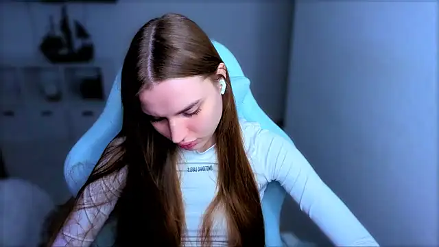 StellaLawless online show from October 2025 04:06:01 PM