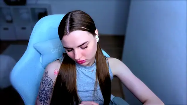 StellaLawless online show from November 2025 02:59:02 AM