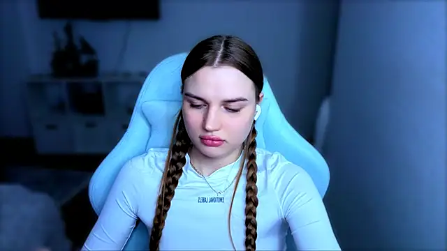 StellaLawless online show from December 2025 12:15:02 PM