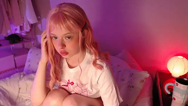 KatieMelone online show from May 2026 09:43:01 PM