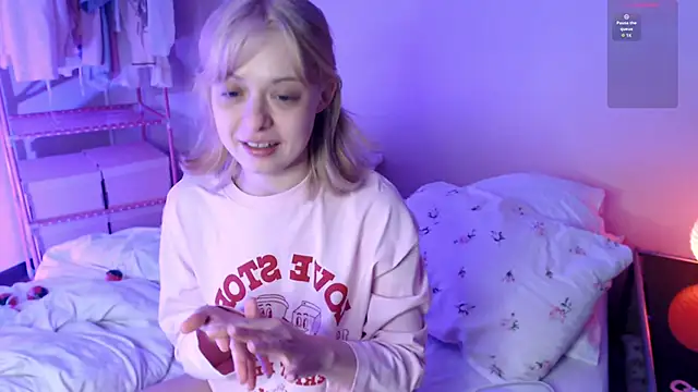 Snapshot of KatieMelone chatting on February 2026 01:28:01 AM KatieMelone online show from February 2026 01:28:01 AM