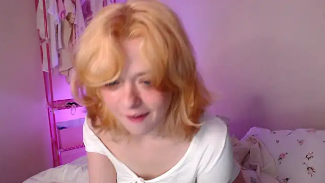 KatieMelone online show from November 2025 04:06:02 AM