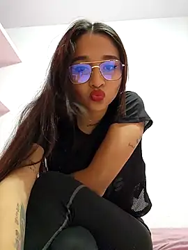 GLIANGELI online show from February 2025 08:11:02 PM