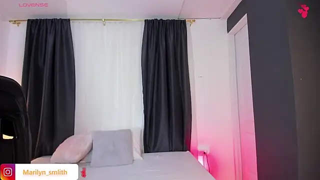 MarilynSmIith online show from September 2025 12:14:01 PM