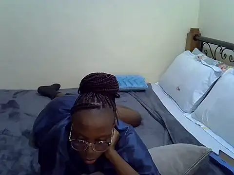 Sweet Bear online show from October 2025 05:58:01 PM