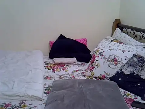 Sweet Bear online show from October 2025 06:27:01 PM