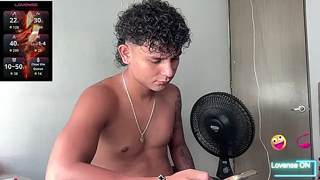 Snapshot of bob_petterson chatting on November 2025 05:34:02 PM bob petterson online show from November 2025 05:34:02 PM