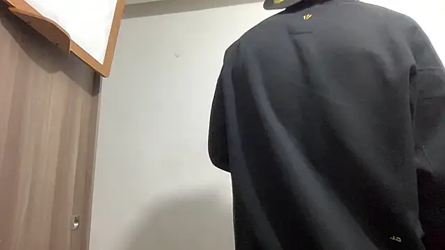 Snapshot of bob_petterson chatting on January 2025 01:20:02 AM bob petterson online show from January 2025 01:20:02 AM
