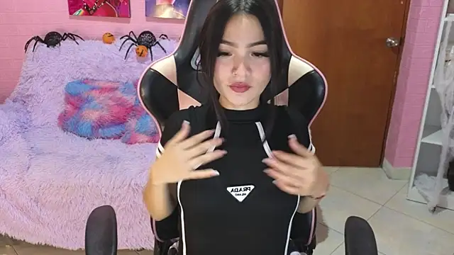 keity moon online show from October 2025 02:28:02 PM