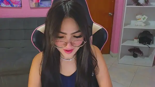 keity moon online show from March 2026 08:45:01 PM