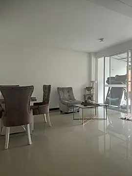 valecruz903 online show from October 2025 06:08:02 PM