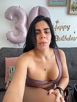 valecruz903 online show from November 2025 04:55:02 PM