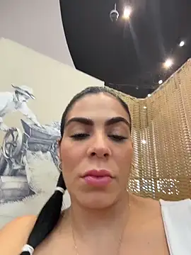 valecruz903 online show from October 2025 04:06:01 PM