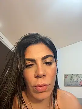 valecruz903 online show from December 2025 05:34:02 PM